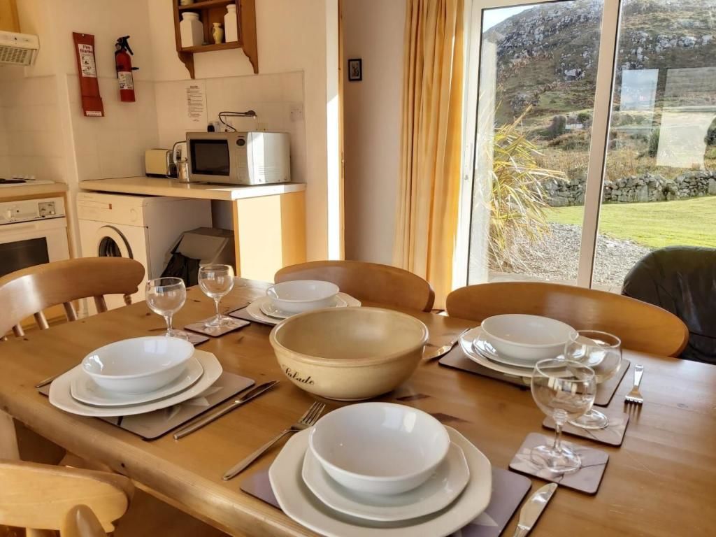 Дома для отпуска No3 Ballyconneely Cottage Балликоннили-54