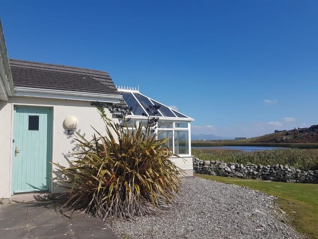 Дома для отпуска No3 Ballyconneely Cottage Балликоннили-74